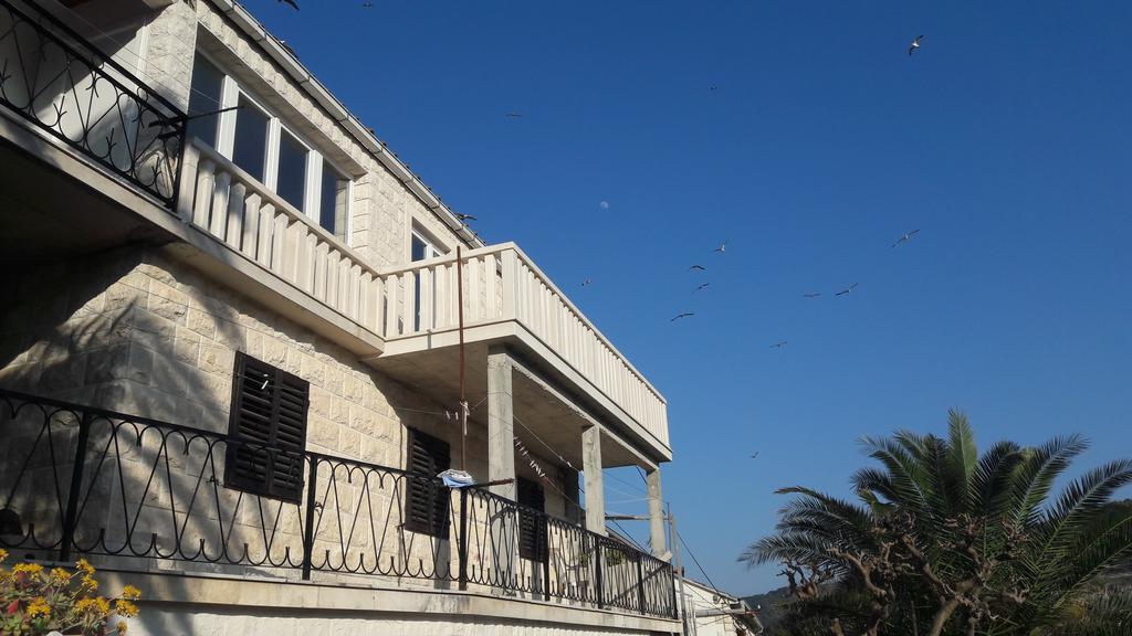 Apartments Nikola Pucisca Exterior foto